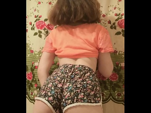 ❤️ Seksual gənc körpə kamera qarşısında şortunu soyundurur Fəsişlər bizdə ❌